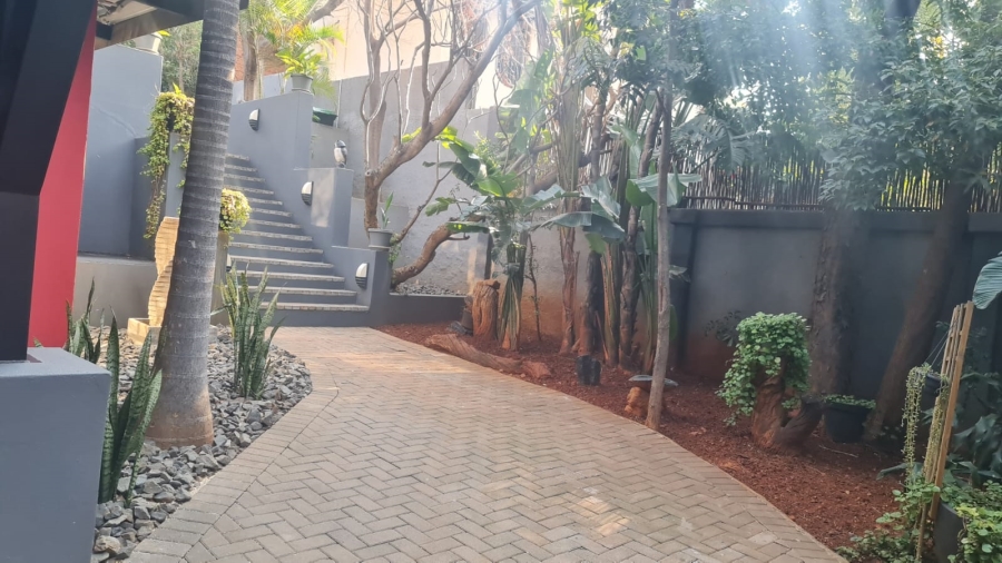 5 Bedroom Property for Sale in Protea Park North West